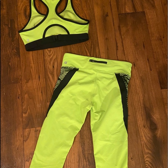 SOLD Fabletics Citron/Black Mesh Outfit Set - Picture 5 of 6